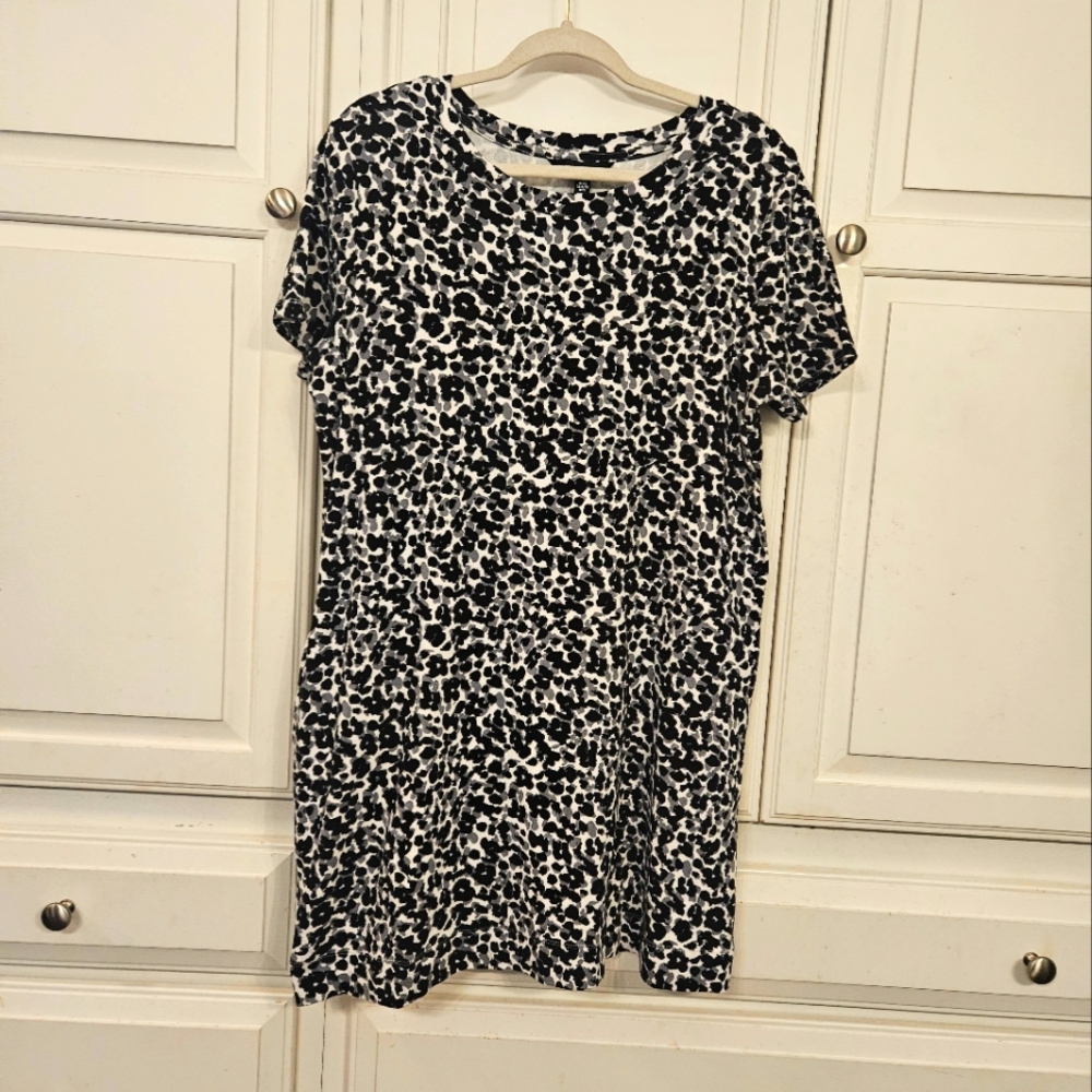 Ellen Tracy Black and White Printed Midi Dress